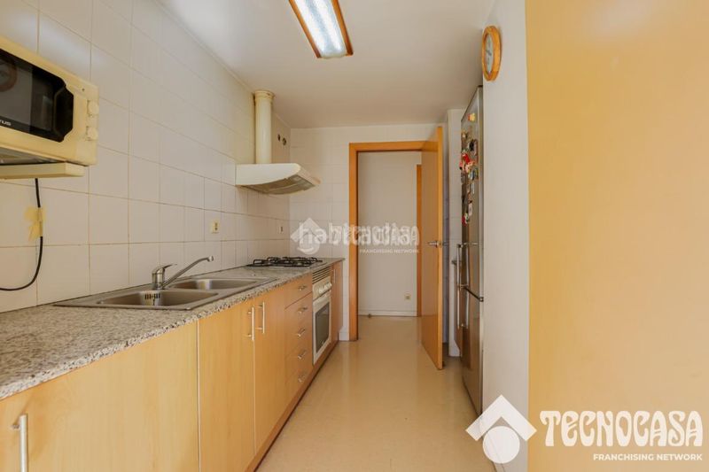 Foto ebed4f77-6aa3-4d8a-8170-146d734a50e4. Pis amb aparcament a Verdum Barcelona