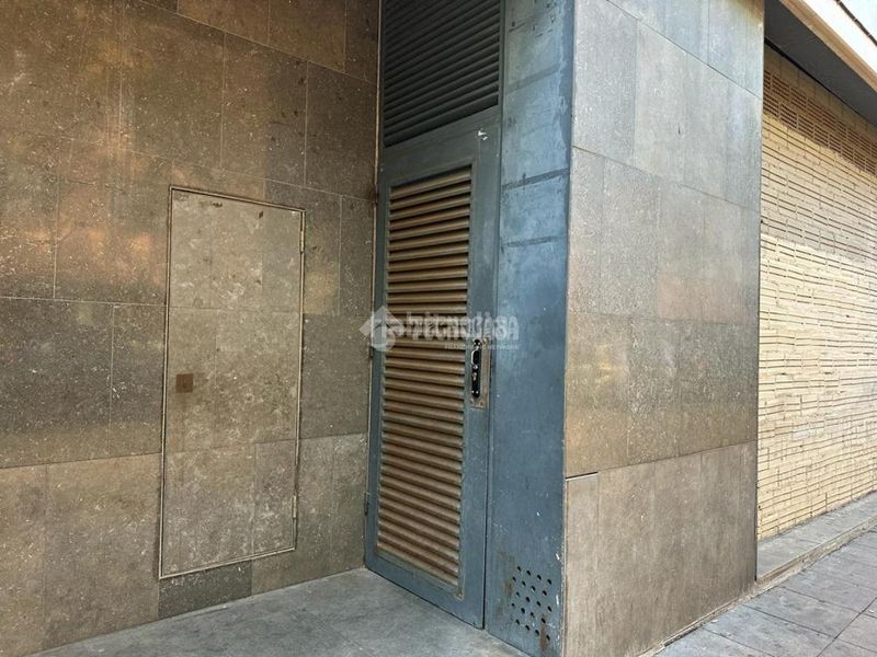 Foto 7320bbb2-bfdd-479d-8414-19a03072821d. Aparcament cotxe a Verdum Barcelona