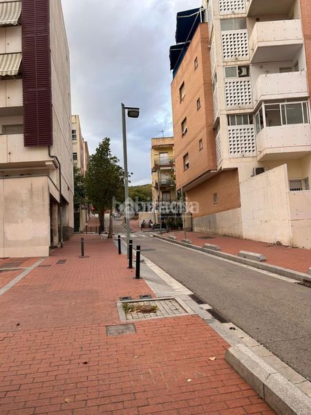 Foto 81378784-4080-4349-a100-bf6f80b4e313. Aparcament cotxe a Verdum Barcelona