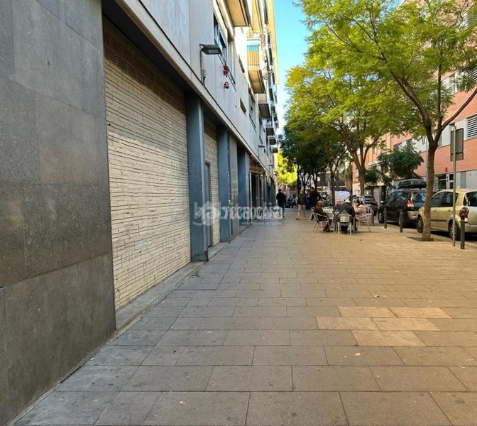 Foto 998d9d6d-75db-4079-900c-eae356c7941d. Aparcament cotxe a Verdum Barcelona