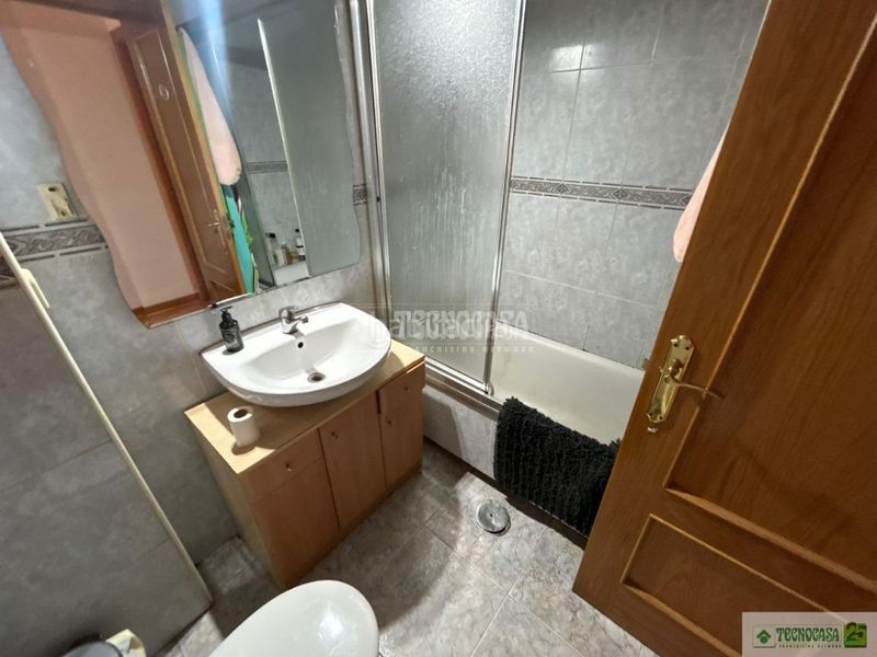 Foto f5beba53-30cb-4803-8a42-3523de7383ef. Pis amb calefacció aparcament piscina a Puerta de Toledo - Atalaya Ciudad Real