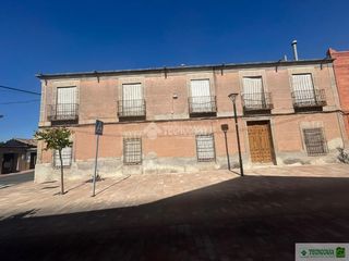 Casa aparellada a Carrión de Calatrava. Casa en venta en carrión de calatrava