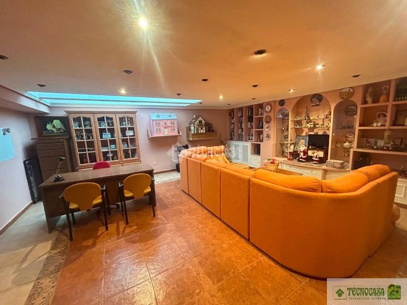 Foto 13cc2d3b-6022-4967-9076-e2b377fb0285. Casa aparellada amb calefacció a Nuevo Parque Ciudad Real