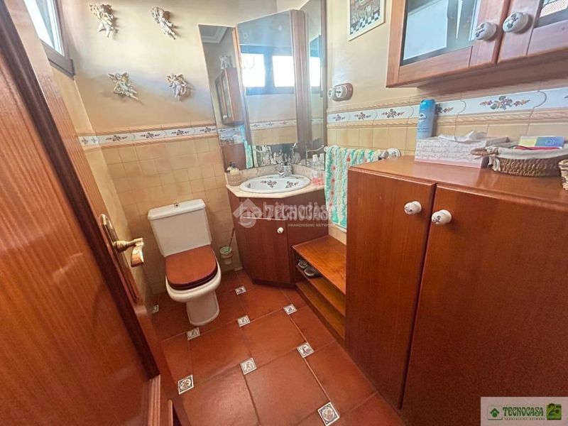 Foto 2ab4fc86-9cf6-4647-adb8-b986b2d92ec1. Casa aparellada amb calefacció a Nuevo Parque Ciudad Real