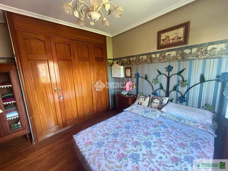 Foto 746cd9d8-89ca-4725-8428-c28b4e76406a. Casa aparellada amb calefacció a Nuevo Parque Ciudad Real