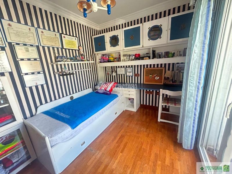 Foto bf432cda-8368-468f-baf3-910e152735f9. Casa aparellada amb calefacció a Nuevo Parque Ciudad Real