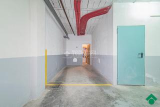 Parking coche en Centro - Sagrario. Boxplaza de garaje en venta en granada