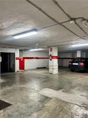 Parking coche en Centro - Sagrario. Boxplaza de garaje en venta en granada