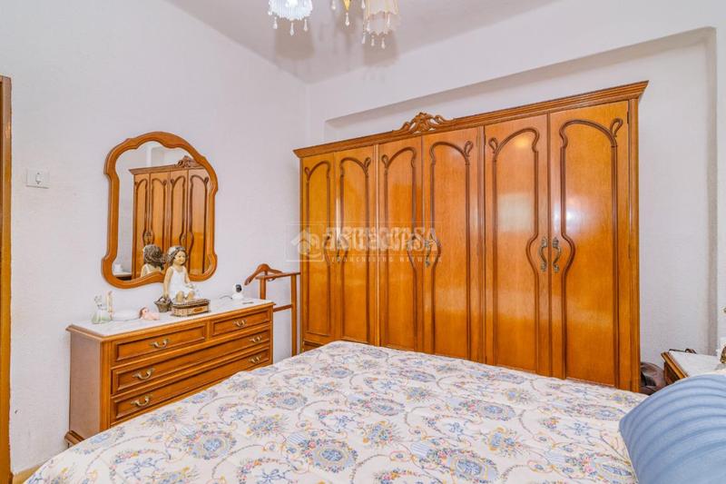 Foto c51a379d-55c5-4c7a-bd9e-3d341b97595a. Piso  en venta en Fargue Granada