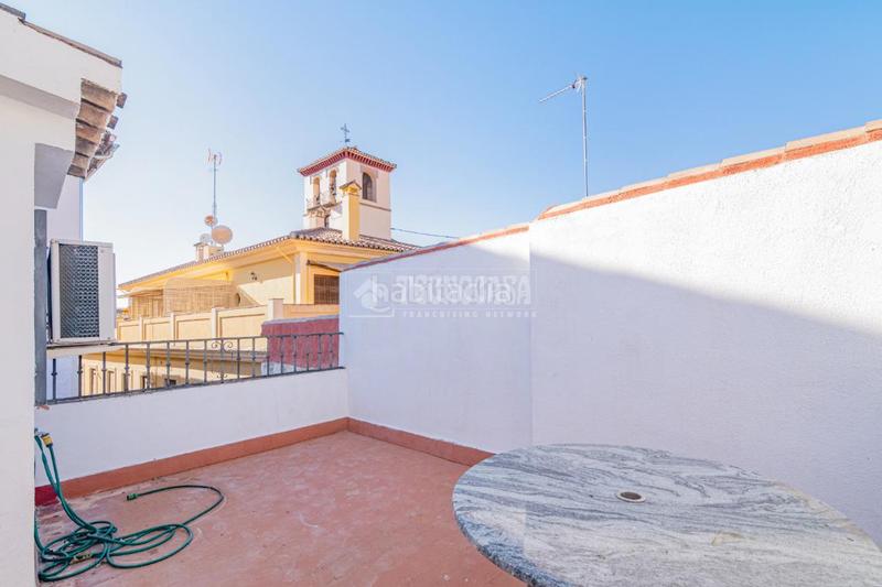 Foto 113a76c2-b91f-40f6-b5ff-d122a327b4e5. Casa pareada casa en venta en San Matías - Realejo Granada