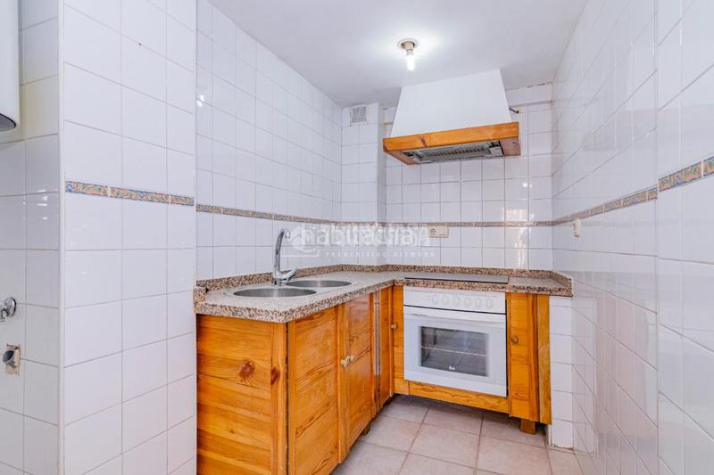 Foto 625f2c02-b6a6-4fc2-aaf3-6331e15a41c0. Casa pareada casa en venta en San Matías - Realejo Granada