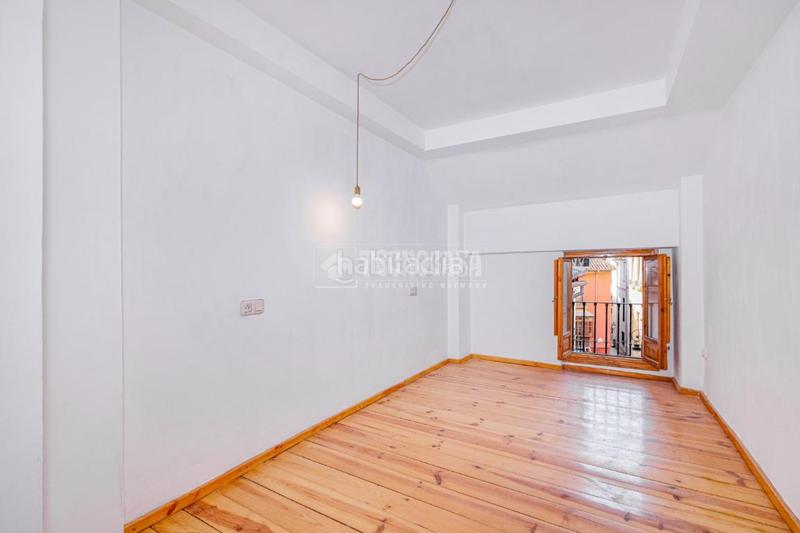 Foto a9de1a06-8fc7-46c5-ab0b-8457df547eb6. Casa pareada casa en venta en San Matías - Realejo Granada