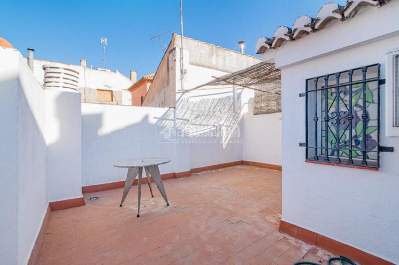 Foto b44b2f51-aee2-449f-81bd-d5554995117c. Casa pareada casa en venta en San Matías - Realejo Granada