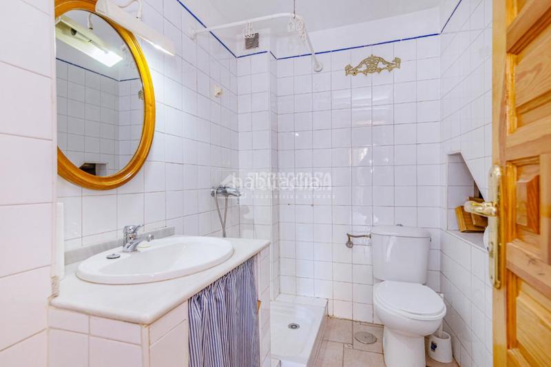 Foto ccf5938d-f668-40df-ab20-a58946f45b31. Casa pareada casa en venta en San Matías - Realejo Granada