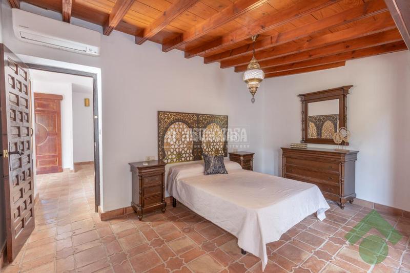 Foto d039cffa-8508-42f8-a8b1-ea9745983895. Casa pareada casa en venta en Barrio de Albaicín Granada