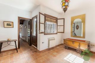 Casa aparellada en Barrio de Albaicn. Casa en venta en granada