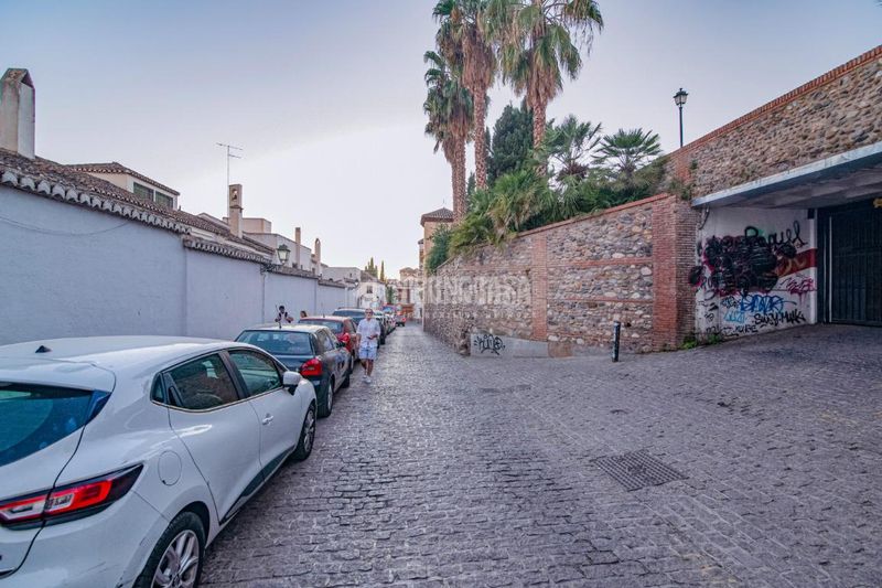 Foto 4609819b-acc3-4351-a075-cb8d30811b6f. Aparcament cotxe a Barrio de Albaicín Granada