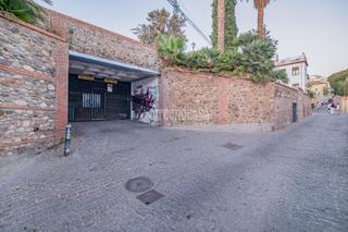 Aparcament cotxe  C. sta isabel la real. Boxplaza de garaje en venta en granada