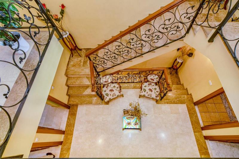 Foto aee9ba23-11b0-4c5a-a319-0ecc4d771fe4. Haus mit heizung parking in San Ildefonso Granada