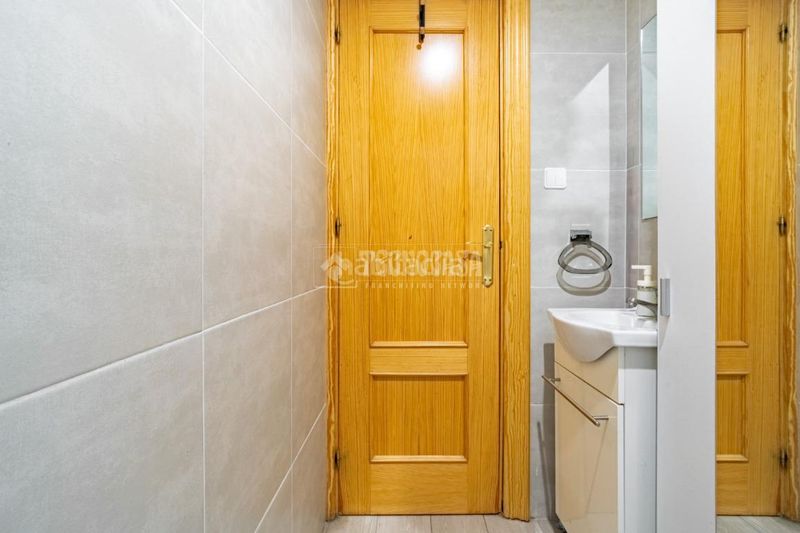 Foto c6f8a0c6-6c82-4202-a14e-a796f865b433. Estudi a San Matías - Realejo Granada