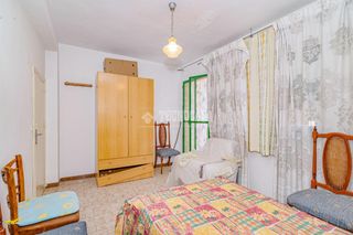 Casa aparellada a Haza Grande