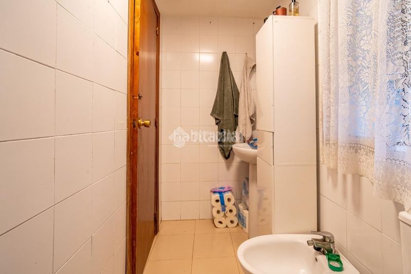 Foto bde4696c-22cf-4752-bf63-16b96bd868c1. Casa aparellada a Haza Grande Granada