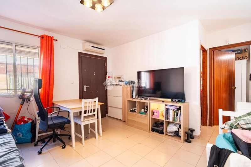 Foto c2da2bc4-699e-470e-9707-8f57523132e1. Casa aparellada a Haza Grande Granada