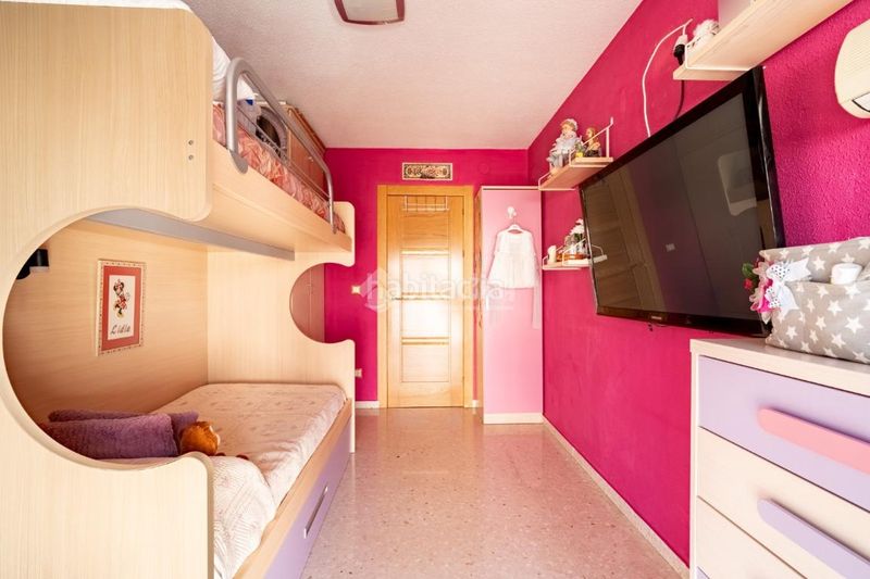 Foto ddd106c6-87f4-4e9c-9991-45a1601d95a4. Pis amb aparcament a Haza Grande Granada