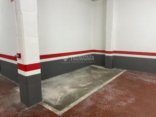 Aparcament cotxe a Guinard. Boxplaza de garaje en venta en barcelona