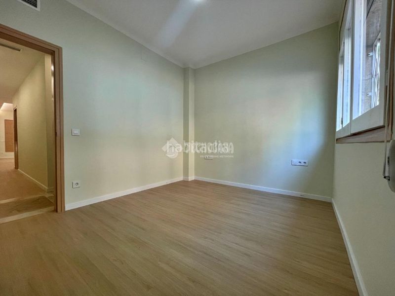 Foto a91bd92a-a1a2-45f1-a223-8fe0be18e8ba. Pis a Guinardó Barcelona