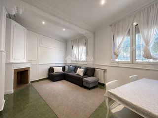 Casa aparellada a Guinardó. Casa en venta en barcelona