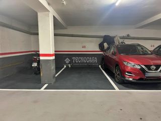 Aparcament cotxe a Guinardó
