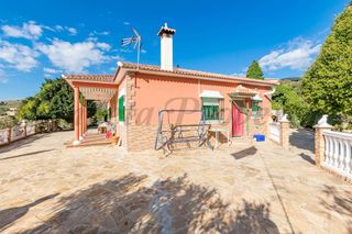 House in Alcaucín. Casa de campo en alcaucín