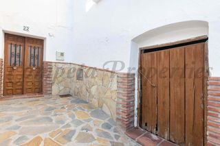 House in Sayalonga. Casa pueblo en corumbela