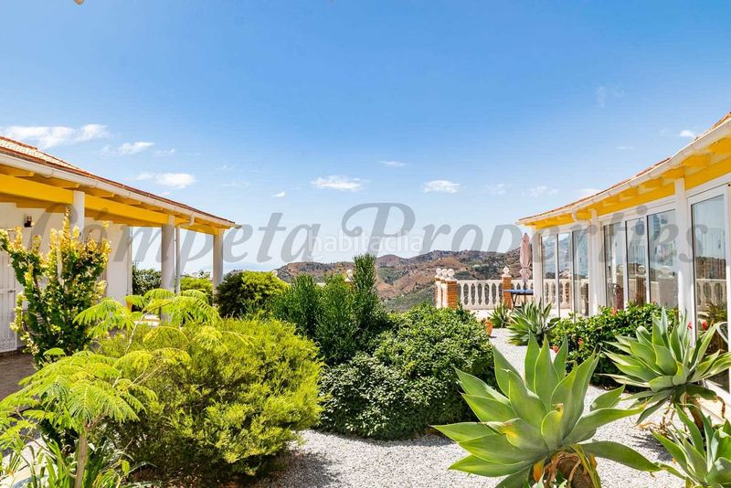 Foto c62fe317-bbd2-41ee-b58e-4155010cf990. Casa amb calefacció aparcament piscina a Torrox pueblo Torrox