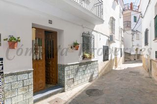 Casa in Árchez. Casa pueblo en árchez