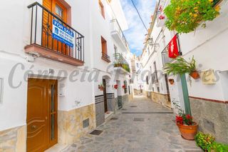 Casa in Árchez. Casa pueblo en árchez