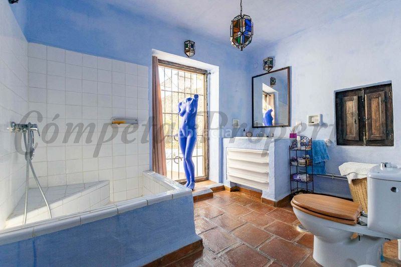 Foto cb532cdc-a8c1-44c5-8dec-447ffdacb4bb. Casa amb piscina a Torrox pueblo Torrox