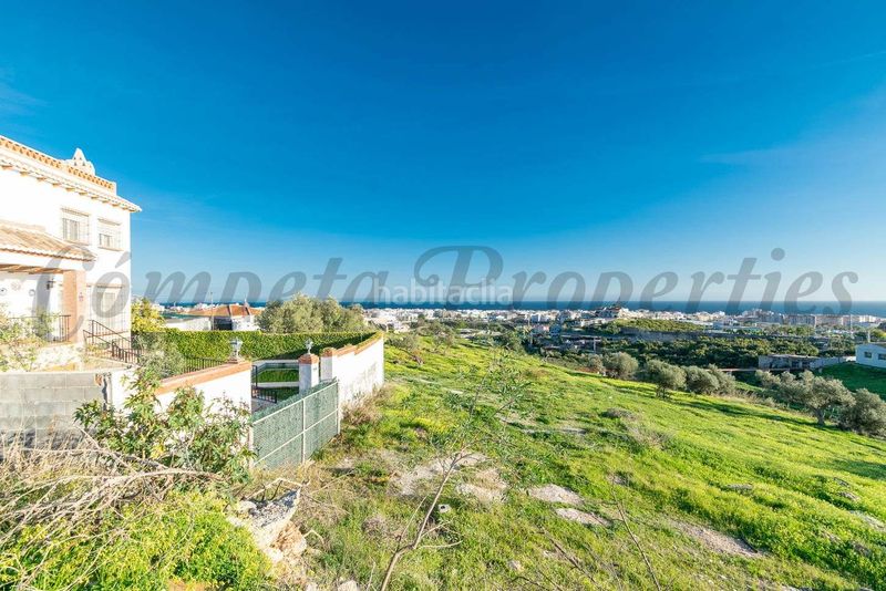 Foto 5dc3979a-1026-4804-9cf4-9505efb1f89f. Terreno residencial parcela urbana en Avda Pescia - Ctra de Frigiliana Nerja