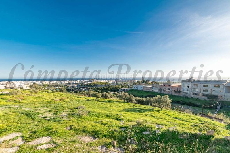 Foto f02ae1df-477d-4375-9dd1-714c9c6c8449. Terreno residencial parcela urbana en Avda Pescia - Ctra de Frigiliana Nerja
