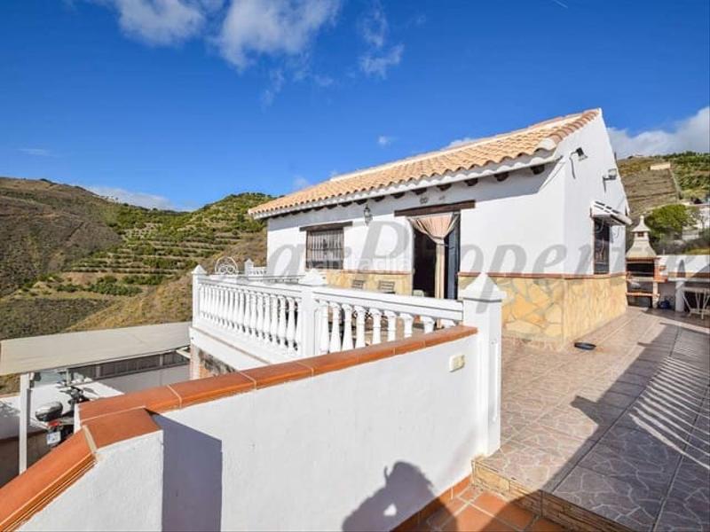 Foto 2559959d-38ca-4382-bb45-2e0557c9f980. Terreno residencial en Torrox pueblo Torrox