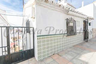 Casa a Sayalonga