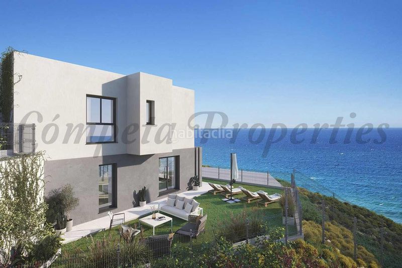 Foto dea0c7e4-7f31-45d7-b73f-d94bbcd0f597. Casa amb aparcament a Lagos