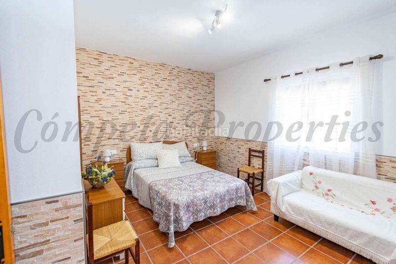 Foto 073b16a6-8ba9-4008-a58d-708b41db0670. Casa amb aparcament piscina a Torrox pueblo Torrox
