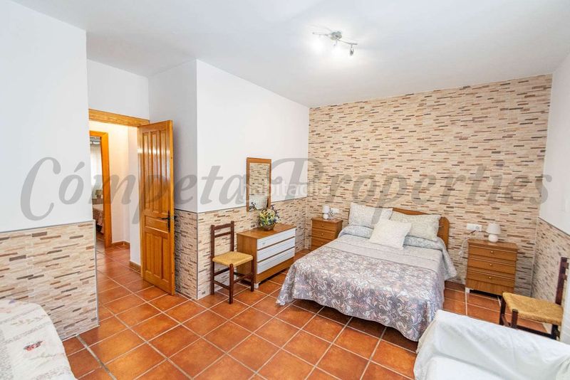 Foto 537a8e7f-4bfa-4c88-a0e1-9e24b70c9b2d. Casa amb aparcament piscina a Torrox pueblo Torrox