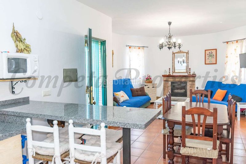 Foto 605b754a-dd89-4a70-b0a9-56b1ea606313. Casa amb aparcament piscina a Torrox pueblo Torrox