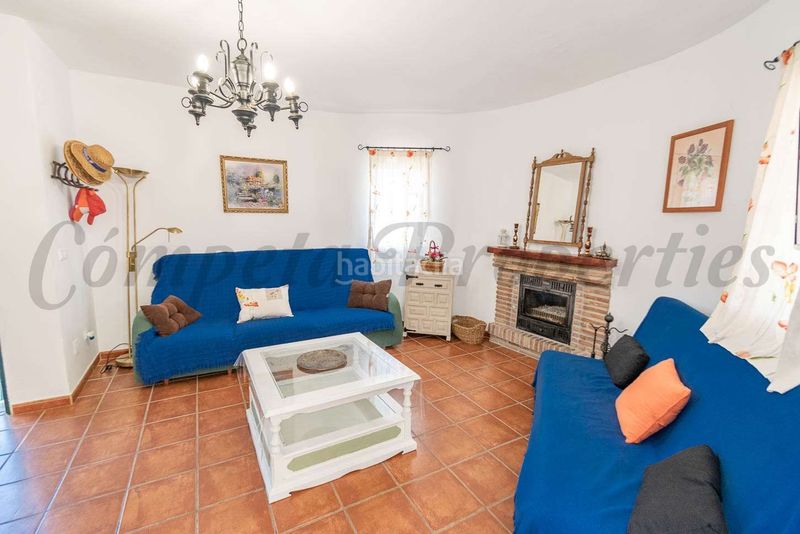 Foto bbeac933-da65-4e91-9157-4eeee1de4095. Casa amb aparcament piscina a Torrox pueblo Torrox