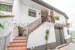 House in Cómpeta. Casa pueblo en cómpeta