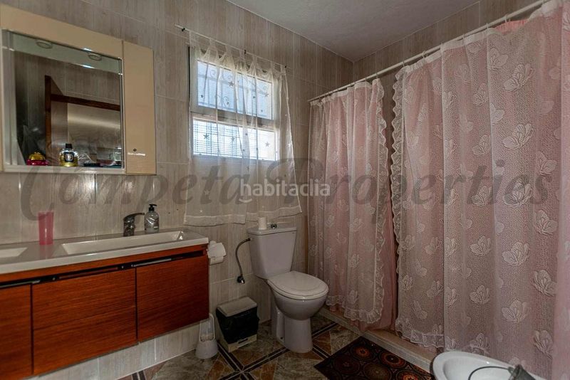 Foto 4ef94398-2cb0-47bf-b5f0-1b695c18d33f. Casa amb piscina a Macharaviaya