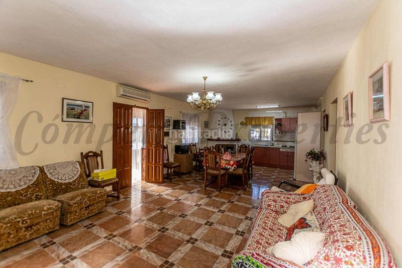 Foto ab5051aa-a2e5-4028-992a-846ef5a25f1d. Casa amb piscina a Macharaviaya